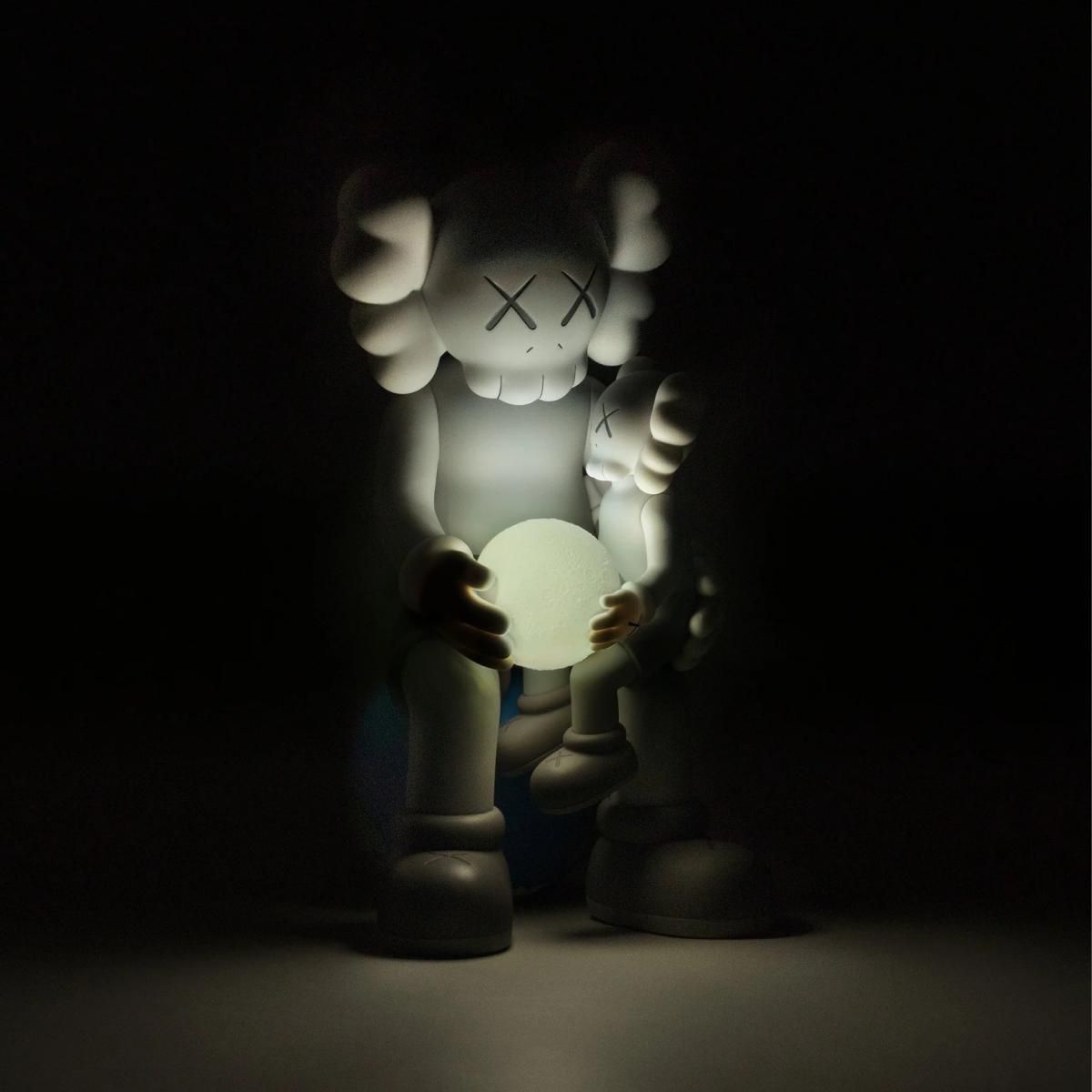 Kaws- Vinyl Figure "Holiday Thailand- Grey"